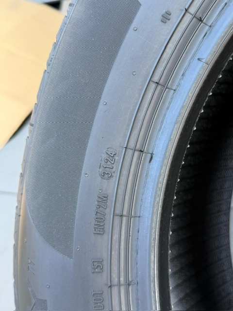 中古タイヤ4本セット 225/55/17 PIRELLI 2024年製 非常に良い状態のタイヤ 225/55/17 PIRELLI 2024年製 非常に良い状態のタイヤ_画像9