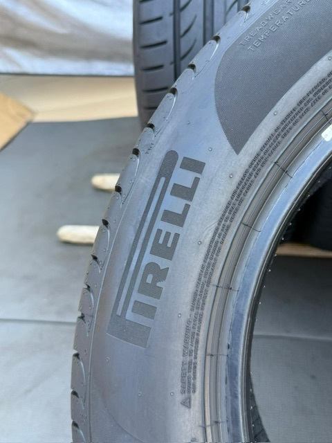中古タイヤ4本セット 225/55/17 PIRELLI 2024年製 非常に良い状態のタイヤ 225/55/17 PIRELLI 2024年製 非常に良い状態のタイヤ_画像10