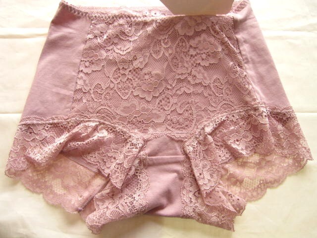 *送料無料*新品*M*スッキリeショーツ4枚*フロント部分生地2重でお腹スッキリ・綿たっぷり・履きこみ丈深め・マチ幅広め*アズ*_画像4