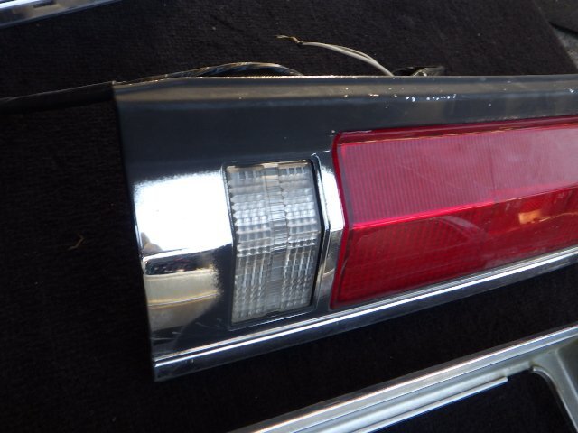 Ｂ】トヨタ純正 テールランプ テールライト 左右セット コイト KOITO 220-73292 ナンバー枠 リアガーニッシュ付 GX51 クレスタ 旧車 当時物_画像5