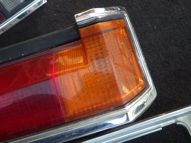 Ｂ】トヨタ純正 テールランプ テールライト 左右セット コイト KOITO 220-73292 ナンバー枠 リアガーニッシュ付 GX51 クレスタ 旧車 当時物_画像7