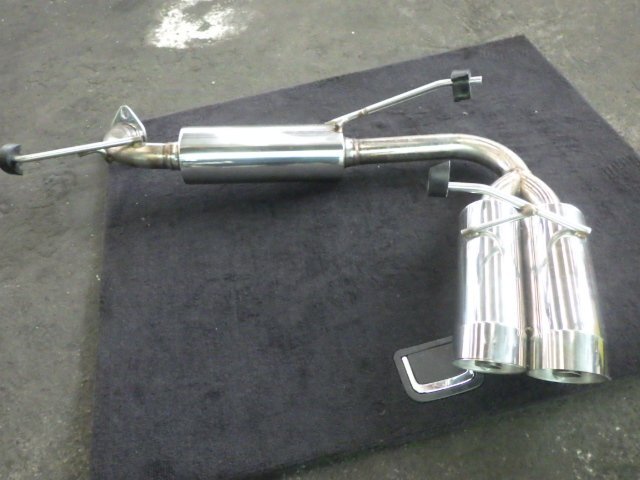 【D】 社外品 ウィルズウィン?? Wirus Win?? リアマフラー リアピース スバル GP7 インプレッサ FB20 エンド約44mm パイプ約90mm_画像1