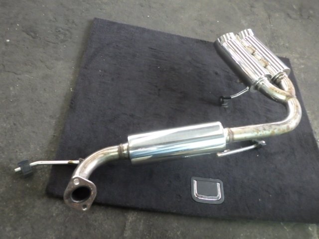 【D】 社外品 ウィルズウィン?? Wirus Win?? リアマフラー リアピース スバル GP7 インプレッサ FB20 エンド約44mm パイプ約90mm_画像3