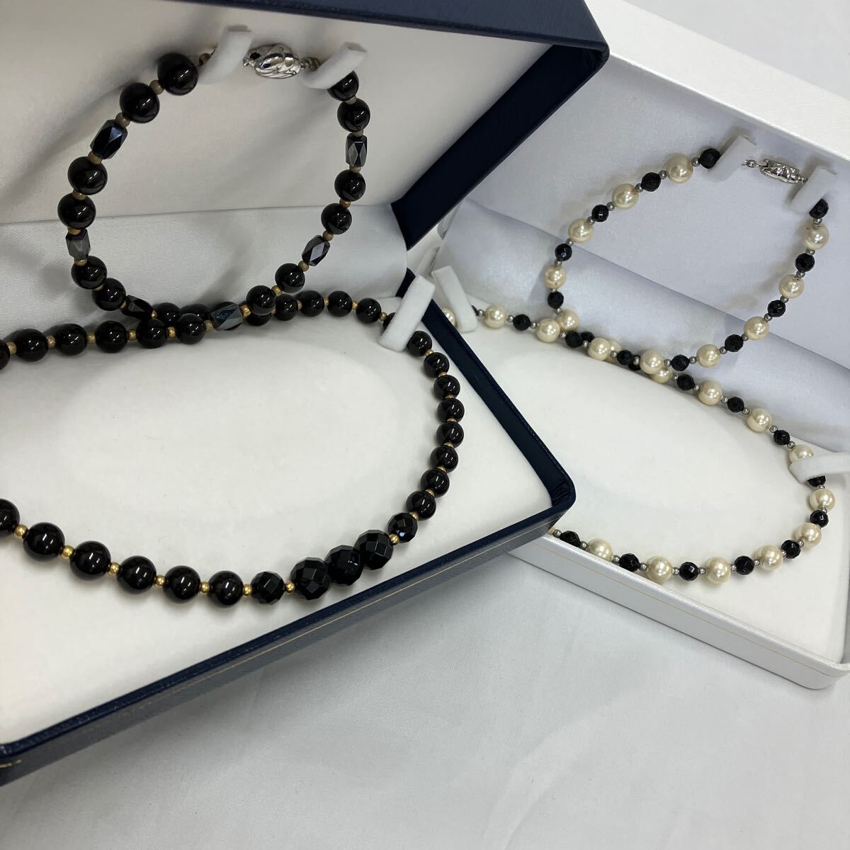 磁気ネックレス2本セット　アクセサリーとしても　ヘマタイト入　健康　磁気_画像1