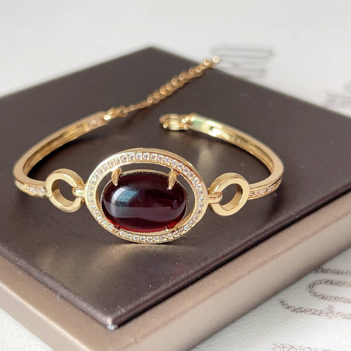 ◇ブラッドアンバー(琥珀)◇ブレスレット◇天然石◇パワーストーン◇巾着袋付き◇プレゼントにも040B91101 _画像1