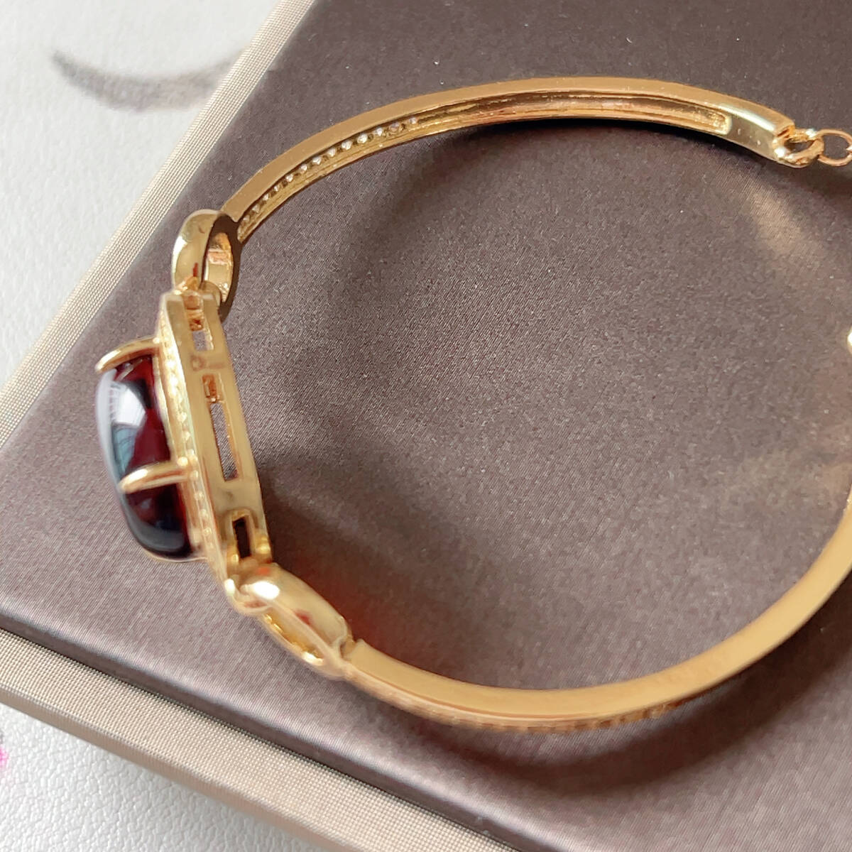 ◇ブラッドアンバー(琥珀)◇ブレスレット◇天然石◇パワーストーン◇巾着袋付き◇プレゼントにも040B91101 _画像2