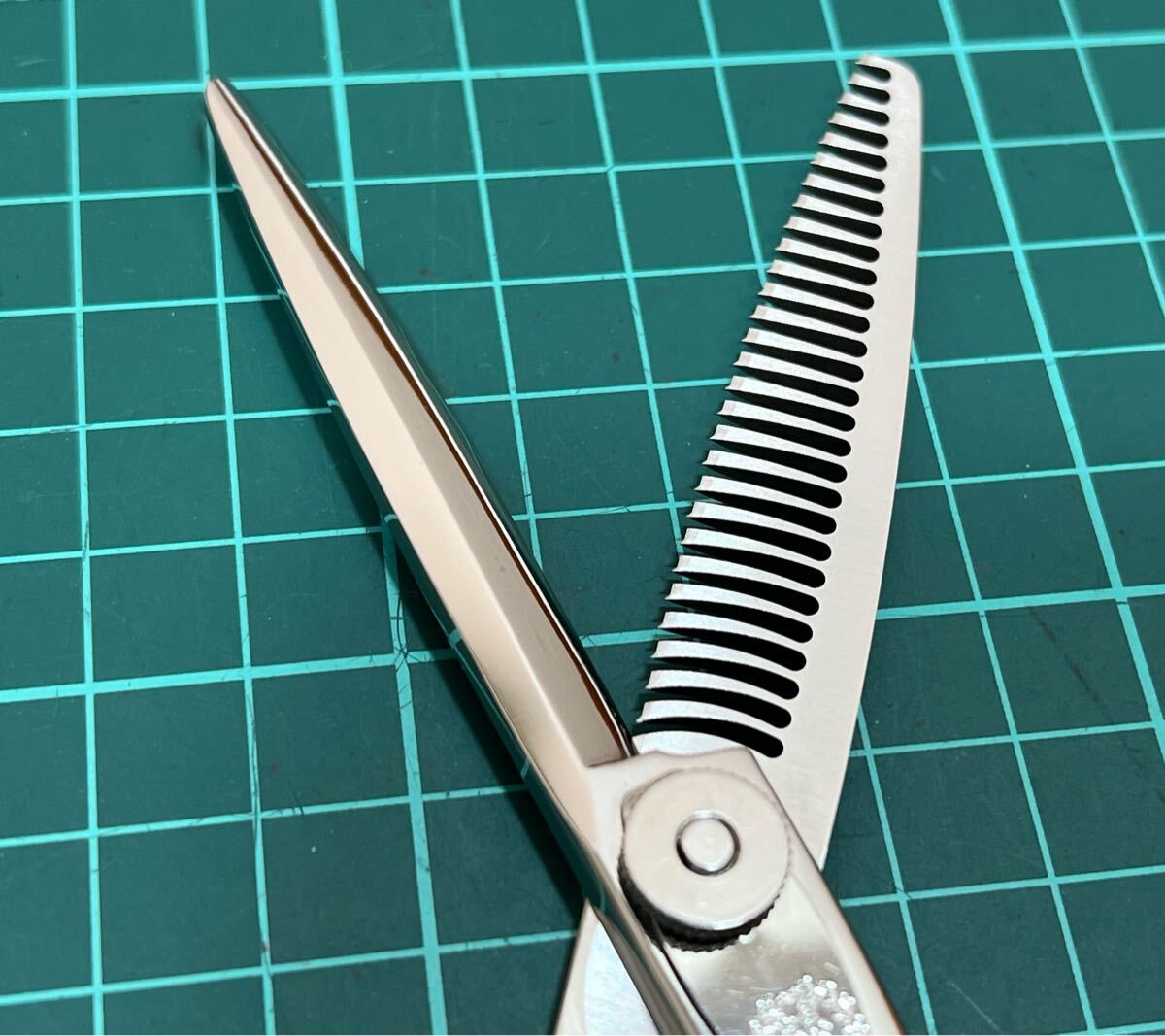 送料無料?。?蛇刃 鋏 シザー セニングシザー ハサミ 2丁セット 理容品