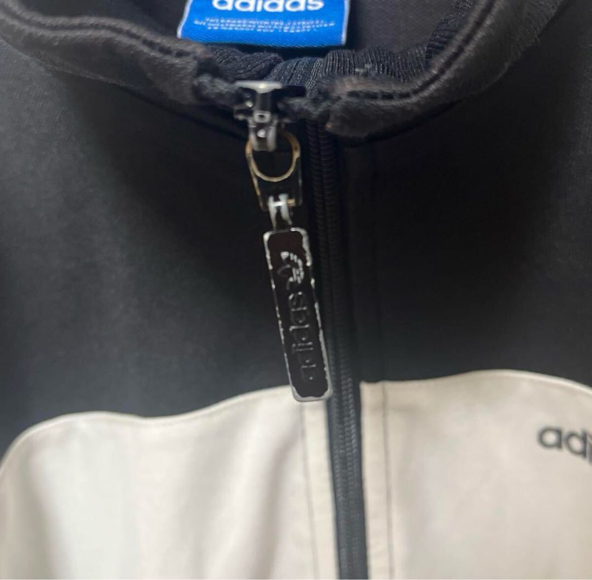 adidas アディダス ジャージ 上 トラックジャケット サイズL ブラック 刺繍ロゴ ワンポイントロゴ トレフォイル 長袖 3ライン 3ストライプ_画像7