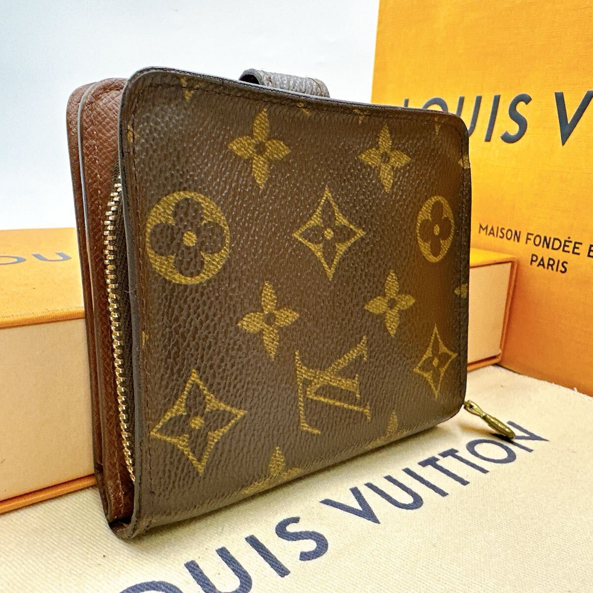 5631【上美品】LOUIS VUITTON ルイヴィトン モノグラム コンパクトジップ ラウンドファスナー 二つ折り財布 ウォレット M61667/SD0052