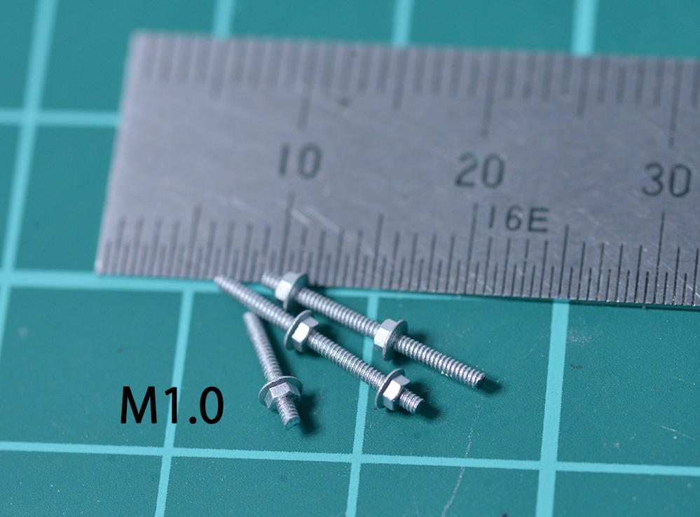 ボルトナット(M1.0相当)　3Dプリンタ出力パーツ　オートバイ　ジオラマ、ドールハウス等に　ディティールアップ　1/12、1/24、1/6_画像2