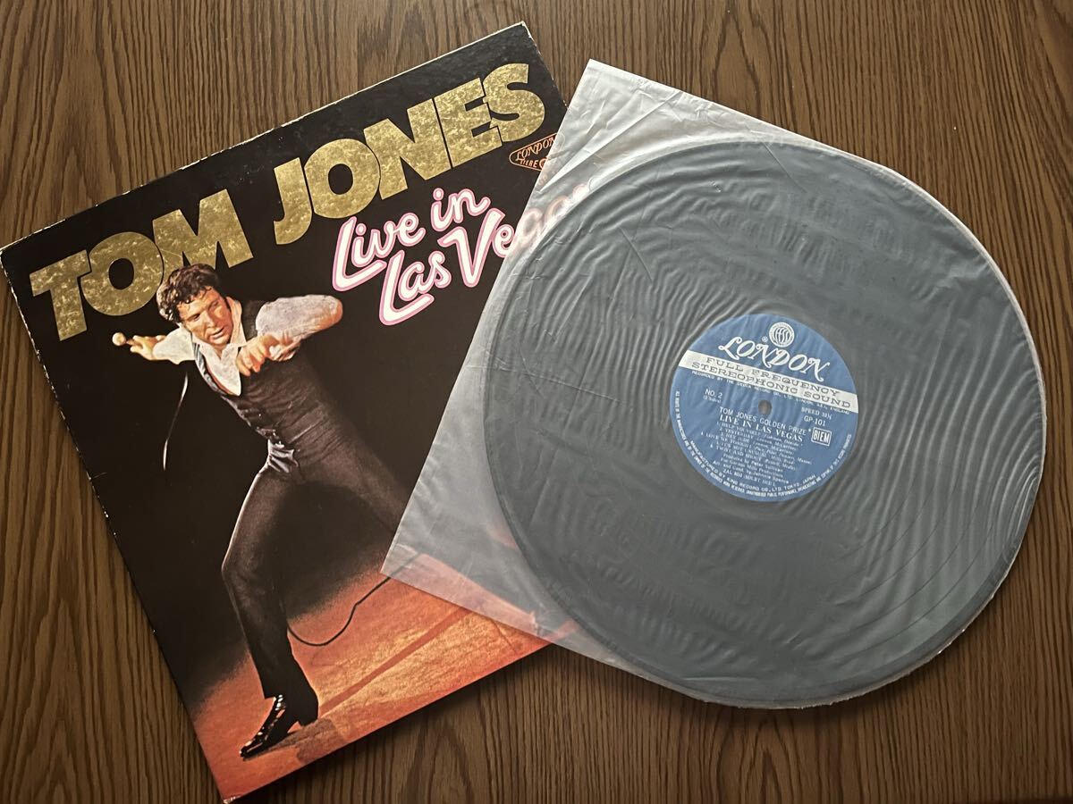 【再生良好】TOM JONES トム ジョーンズ Live in Las vegas GOLDEN PRIZE ゴールデン プライズ　LP レコード GP101 歌詞付_画像3
