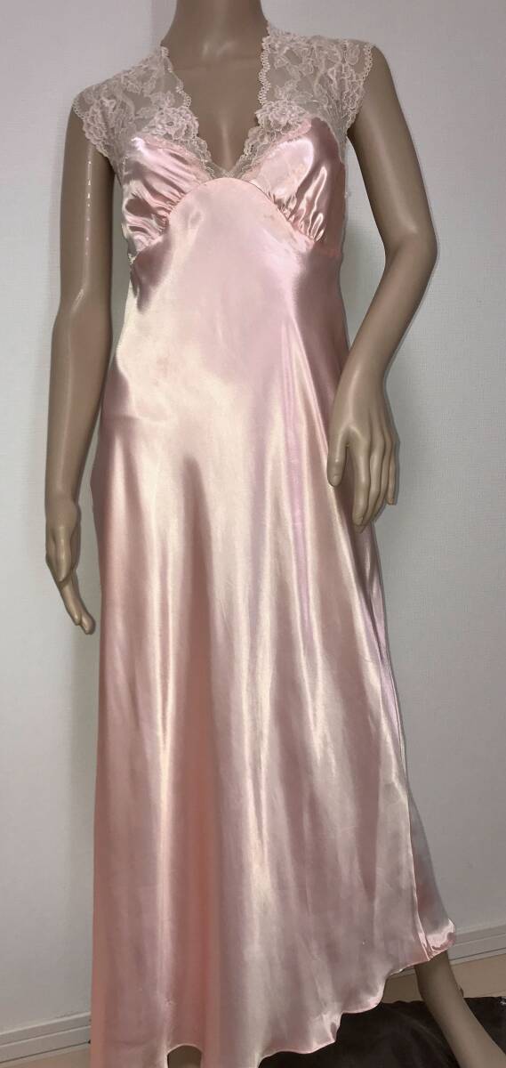◇US GILLIGAN シルクの光沢・パールピンク・エレガント・ウエディング・ロングナイトドレス・ガウン・サイズ大きめ_画像4
