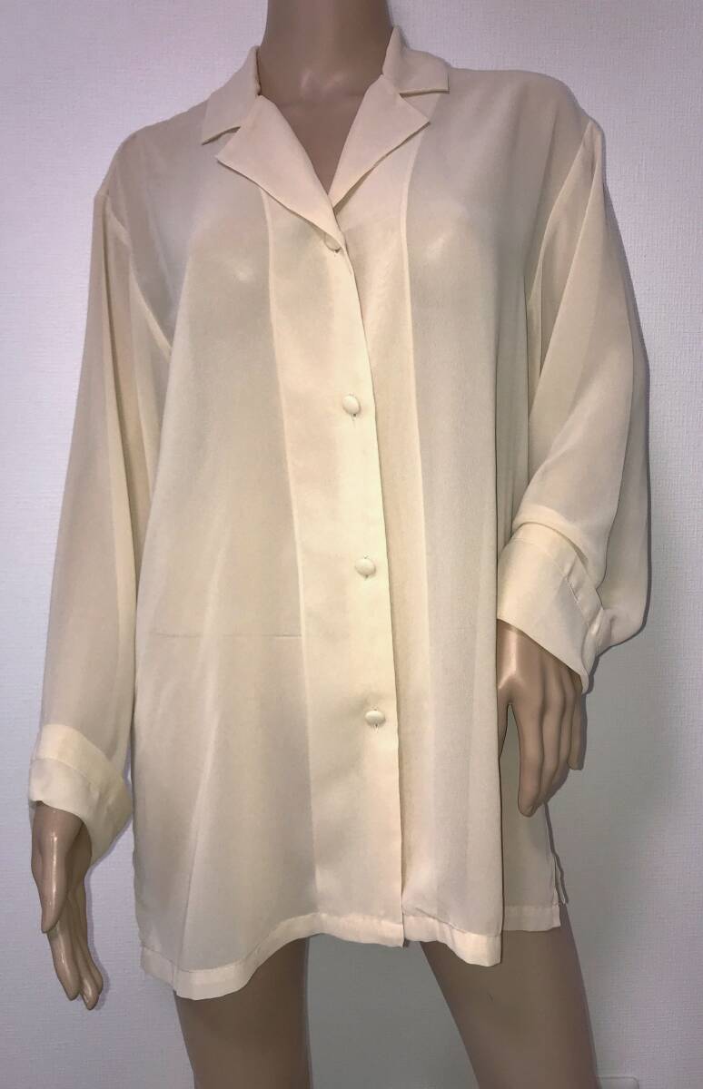 ◇USA製・Victria Secret のセミシースルーのパジャマ上下セット・美品_画像1