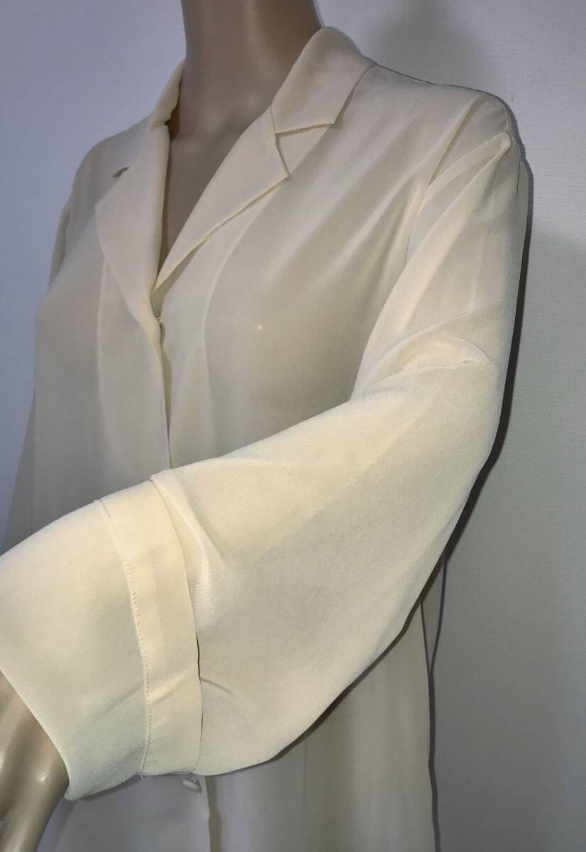 ◇USA製・Victria Secret のセミシースルーのパジャマ上下セット・美品_画像3