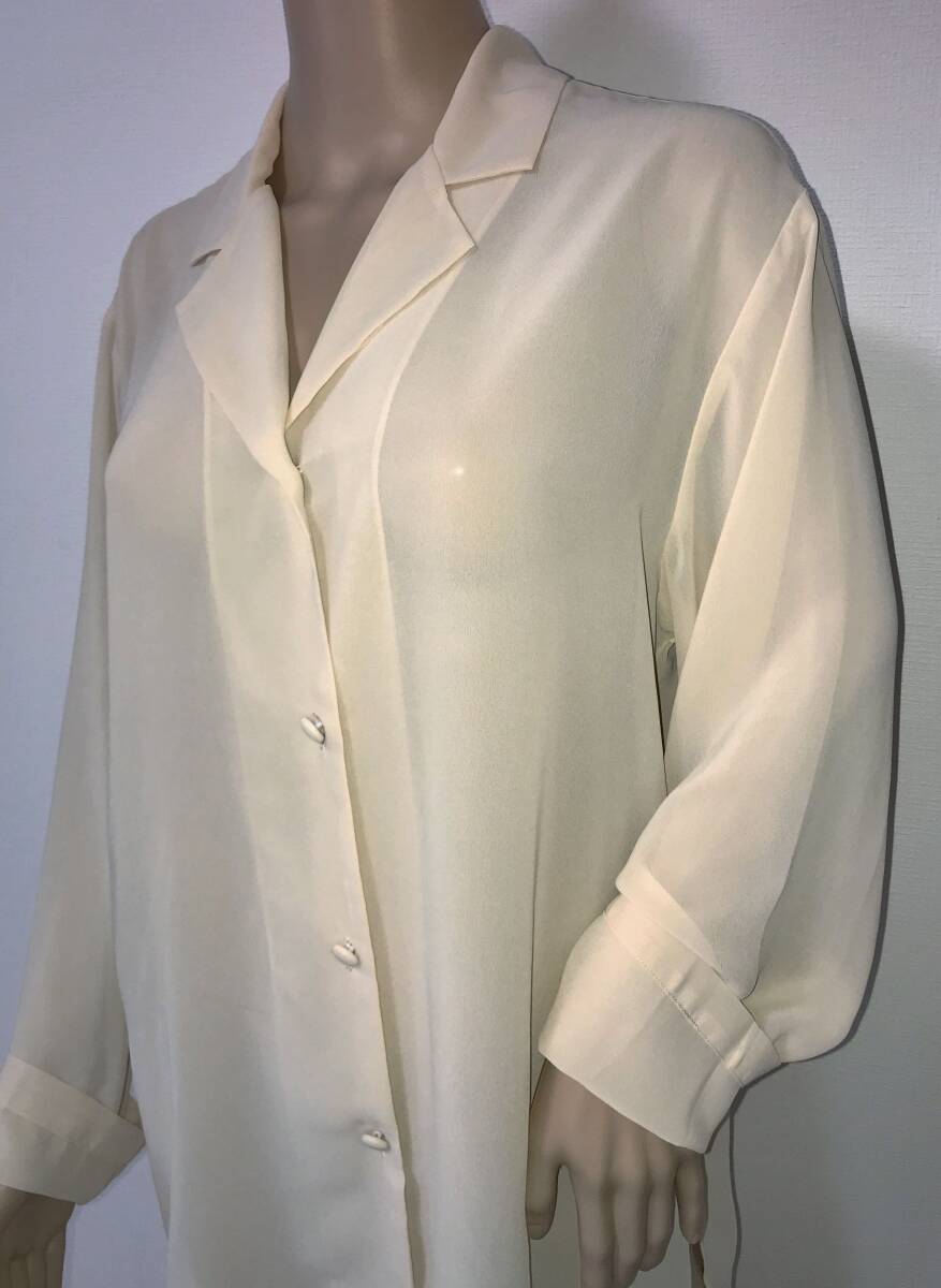 ◇USA製・Victria Secret のセミシースルーのパジャマ上下セット・美品_画像2