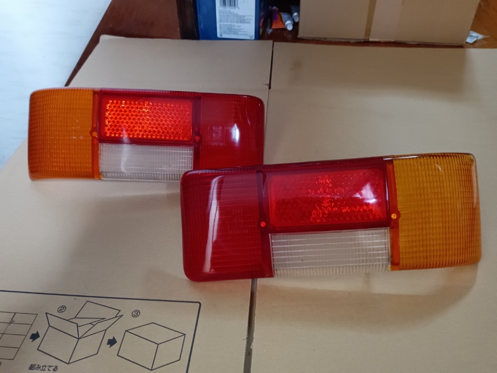 w114 Benz задние фонари покрытие w114 Benz задние фонари покрытие