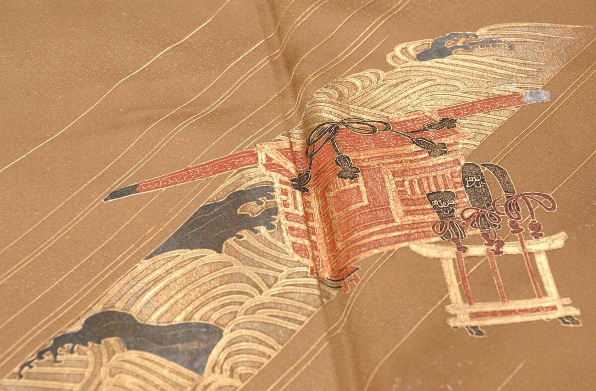 ☆付下げ☆一つ紋 袷 土色地 金彩 荒波に大名駕籠 裄64cm 正絹☆ _画像8