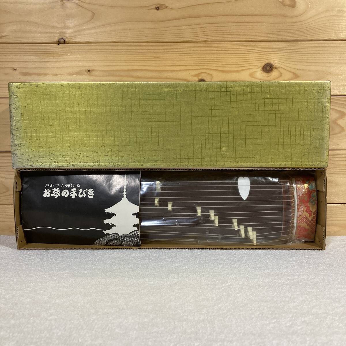 ミニ琴 / 和楽器 琴 装飾品 置物 13弦 - 43cm 箱付き_画像9