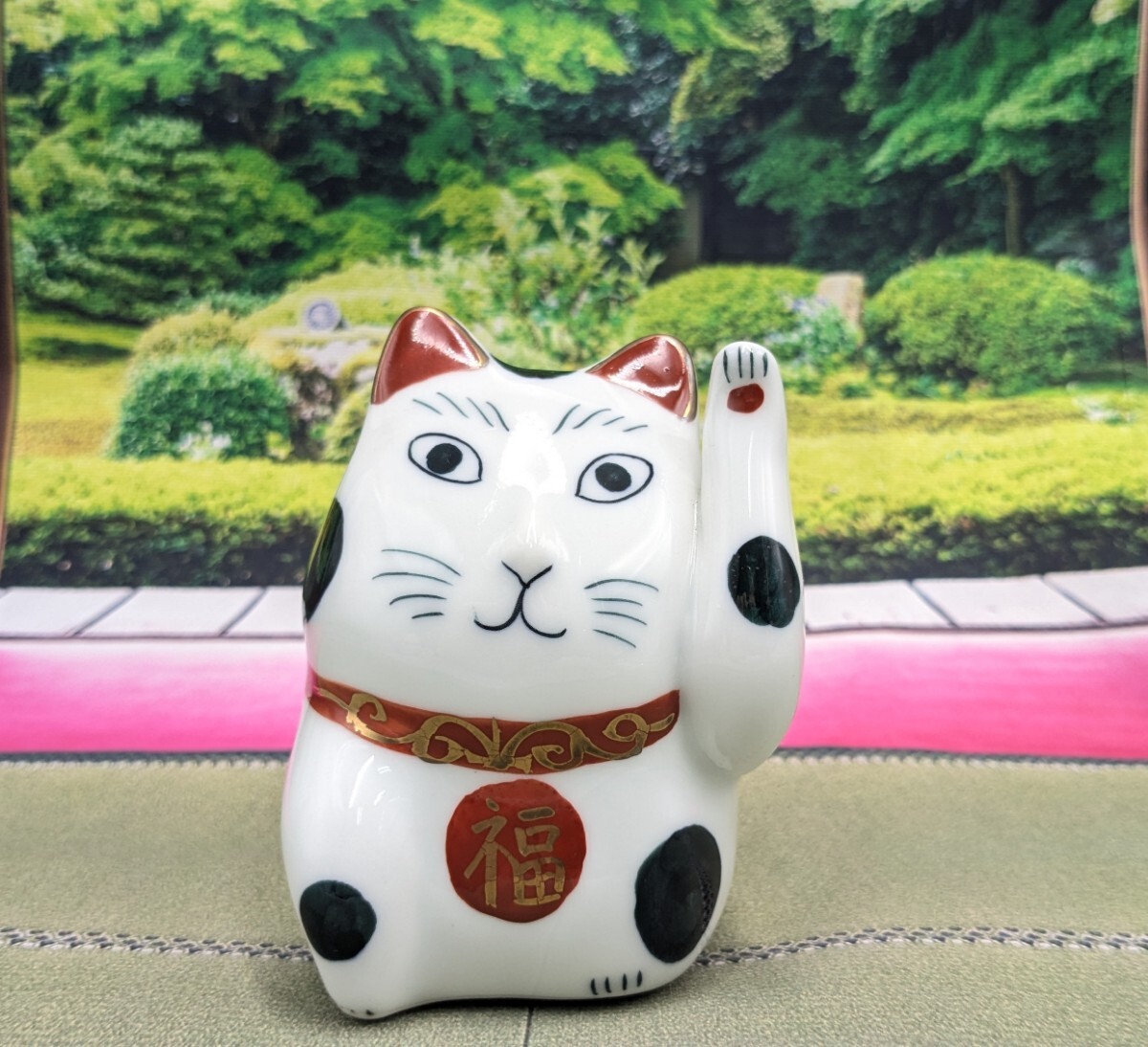 縁起物　招き猫　有田焼　波佐見焼　置物　左手上げ　白_画像1