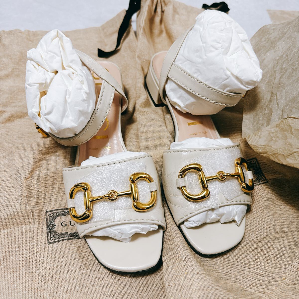 美品　GUCCI ベージュ サンダル ゴールド金具　38 24cm グッチ