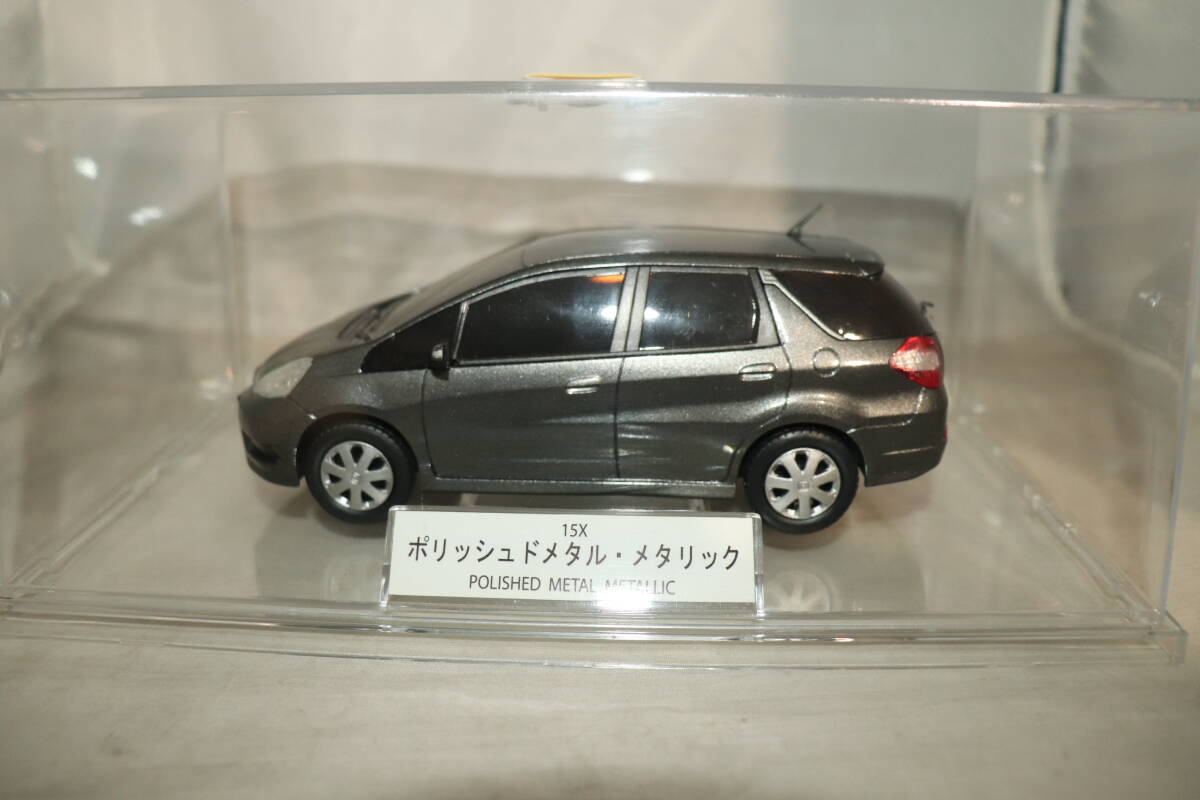 ☆フィットシャトル 15X カラーサンプルミニカー(1/24サイズ) ポリッシュドメタル・メタリック☆_画像1
