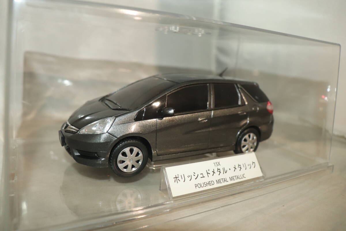 ☆フィットシャトル 15X カラーサンプルミニカー(1/24サイズ) ポリッシュドメタル・メタリック☆_画像3