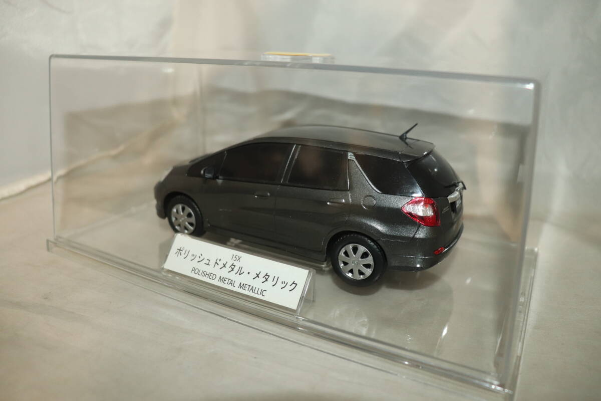 ☆フィットシャトル 15X カラーサンプルミニカー(1/24サイズ) ポリッシュドメタル・メタリック☆_画像2