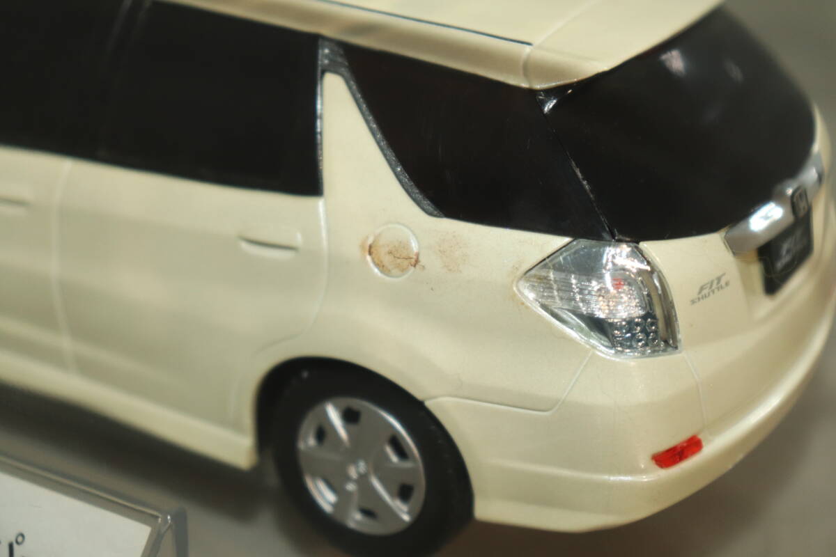 ☆フィットシャトルHY カラーサンプルミニカー(1/24サイズ) プレミアムホライト・パール☆_画像7
