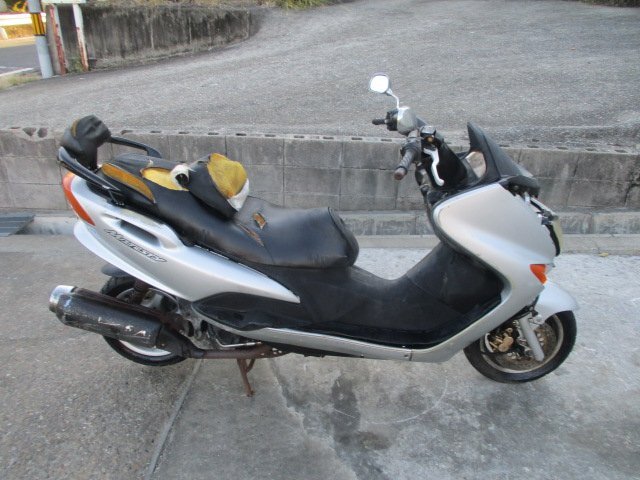 だいくん@  様  発送前 確認用 出品 △9601△ヤマハ マジェスティ125 5CA シルバー 不動 部品取り 愛知 ヤマハ