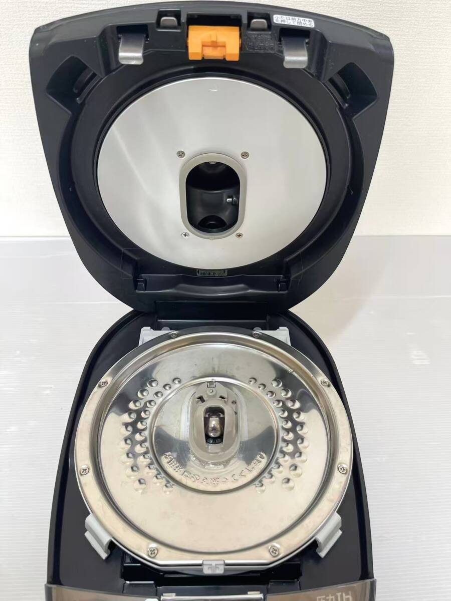 HITACHI 日立 IHジャー炊飯器 5.5合炊き 黒厚鉄釜 RZ-G10EM 2023年製 動作確認済み_画像4