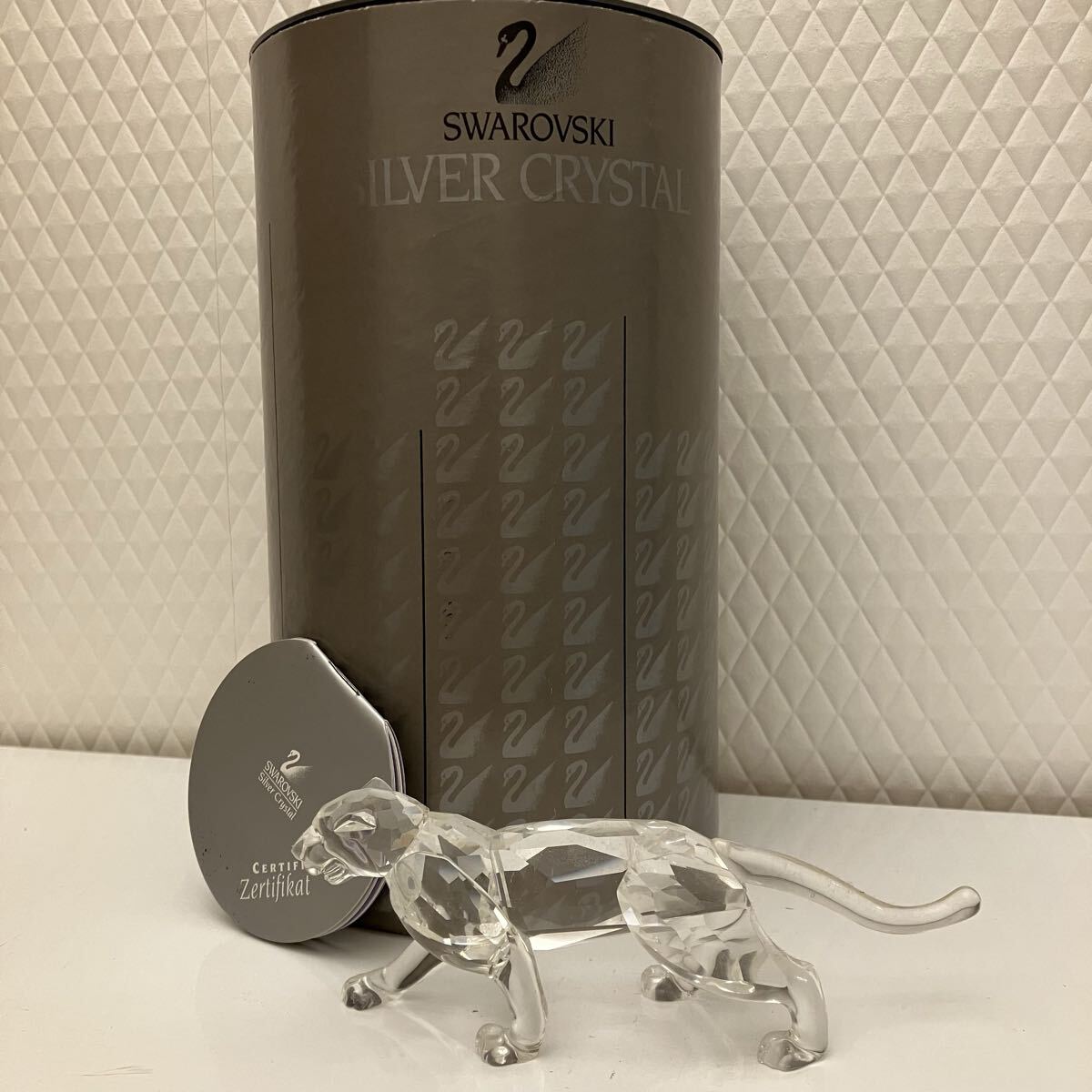 美品★SWAROVSKI スワロフスキー クリスタル トラ 虎 タイガー フィギュリン 置物 インテリア 箱・ケース付 オブジェ