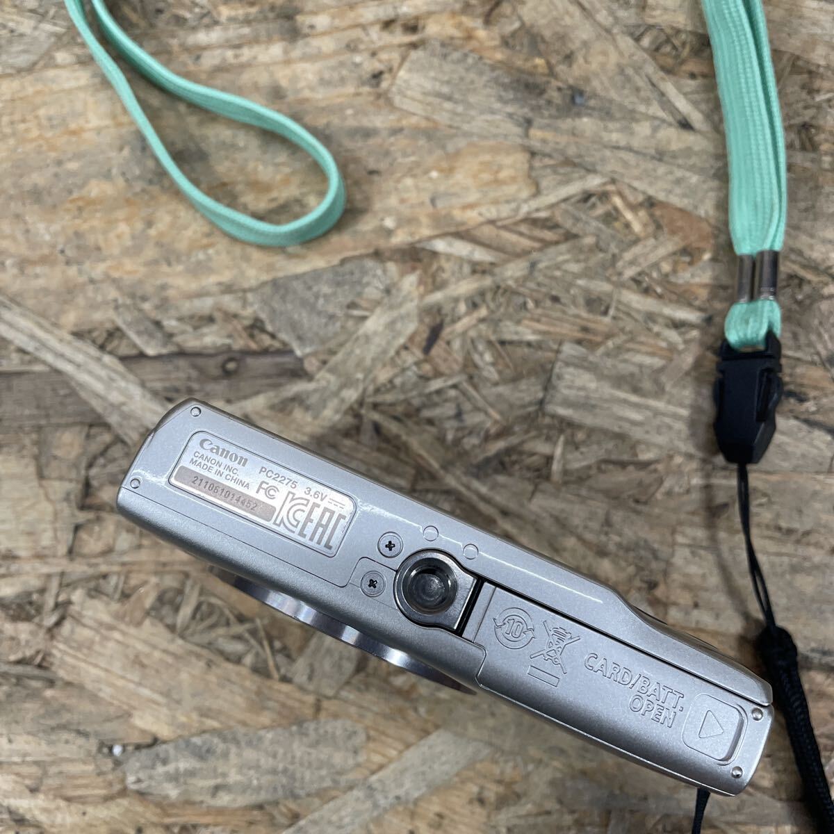 mduk0920/1円?/Canon/キヤノン/IXY180/コンパクトデジタルカメラ/PC2275/デジカメ/シルバー色/本體のみ/通電動(dòng)作未確認(rèn)/現(xiàn)狀品