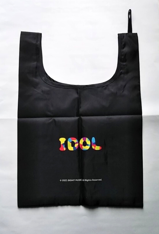 *未使用*BT21グッズ 大量まとめて プレート アクリルキーホルダー ケーブルチャーム 缶バッジ アクリルクリップ BTS折りたたみバッグ(小)_画像3