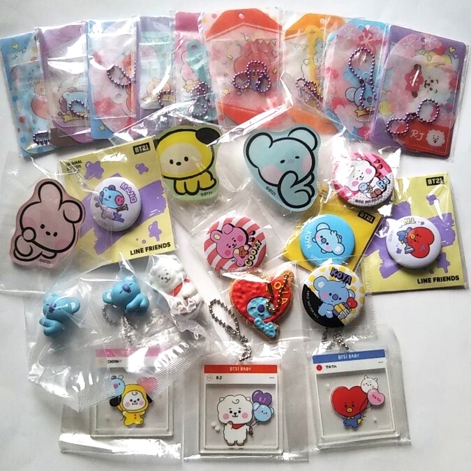 *未使用*BT21グッズ 大量まとめて プレート アクリルキーホルダー ケーブルチャーム 缶バッジ アクリルクリップ BTS折りたたみバッグ(小)_画像4