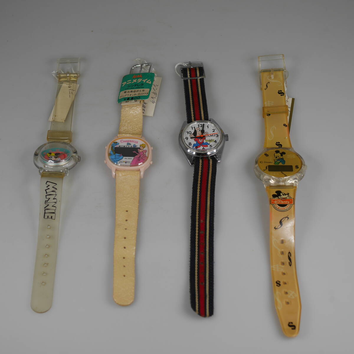 【委託品】34 ディズニー ミッキーマウス ミニーマウス シンデレラ Q&Q 腕時計 アナログ デジタル 時計 Y