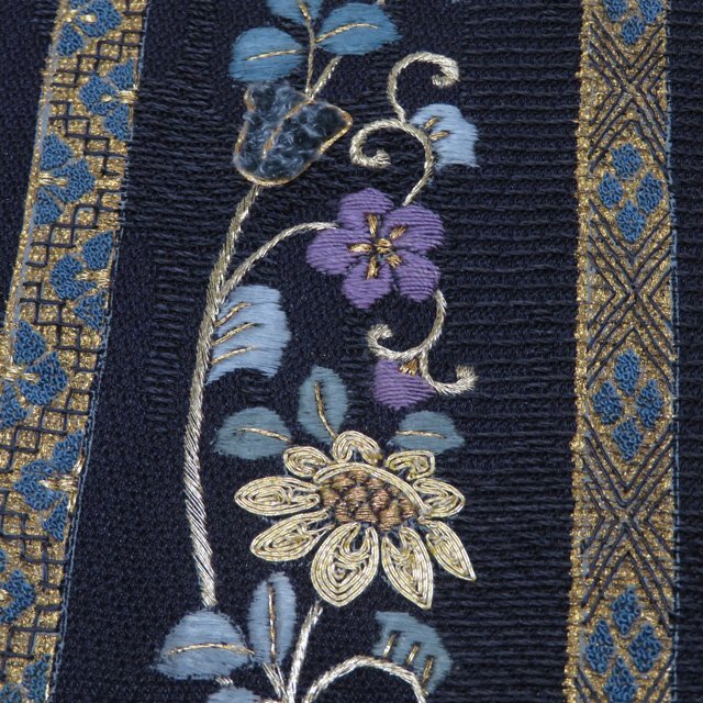 未着用　刺繍　金駒刺繍　金通し　唐花模様　花模様　袋帯　着物 013a p 未着用 金駒刺繍 着物 正絹“お着物の枠には収まらない松竹梅や菊