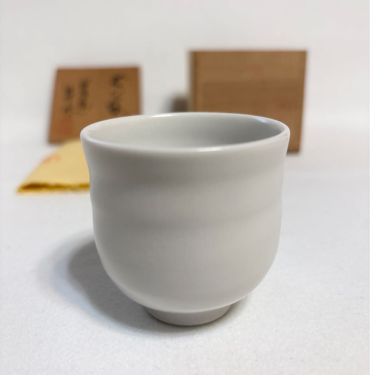 出石窯 永澤昇 ぐい呑 白磁 共箱 共布 酒器 猪口_画像2