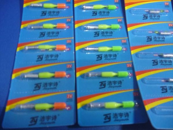 CR311型電池30本＋ライト10本セット、超小型竿先ライト（ライン絡みにくい）、超小型ヘラウキ先ライト、エビ巻き釣りにの画像2