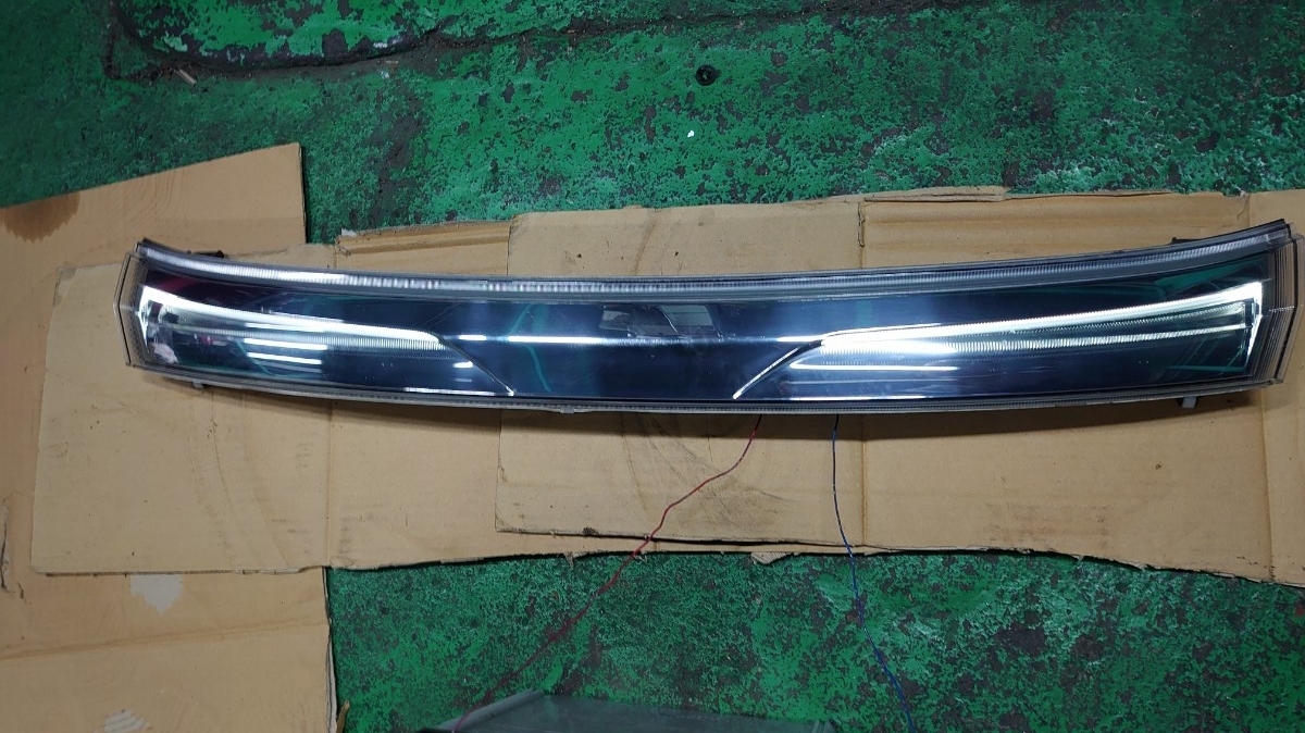 スズキ　MA36S ソリオ純正イルミネーションフロントグリル　72110-81P0_画像1