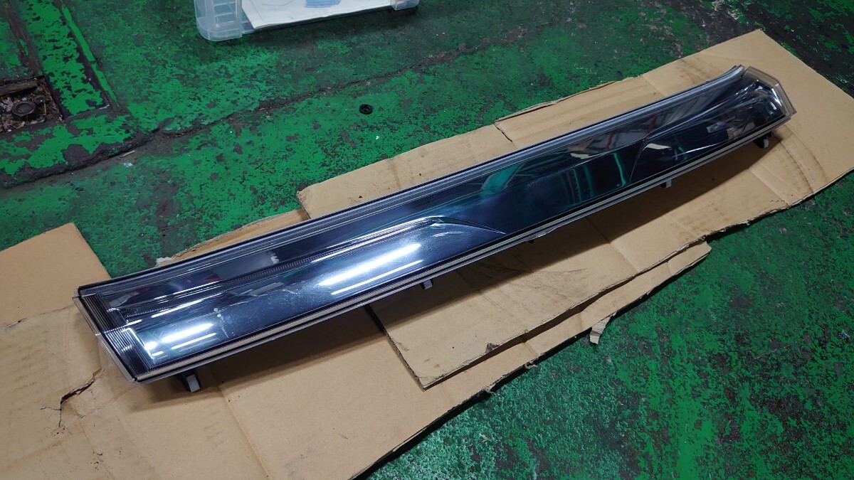 スズキ　MA36S ソリオ純正イルミネーションフロントグリル　72110-81P0_画像3