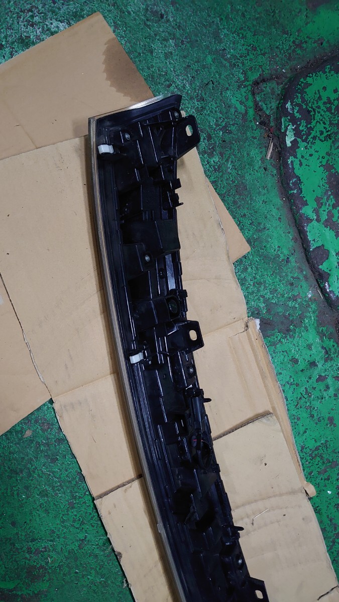 スズキ　MA36S ソリオ純正イルミネーションフロントグリル　72110-81P0_画像8