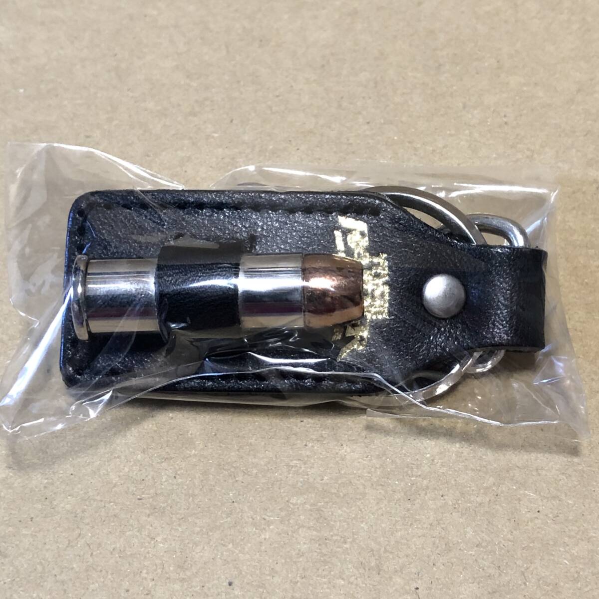 映画　トゥームレイダー　弾丸 キーホルダー セット　未使用　★★★★★送料無料★★★★★　入手困難　超レア　ダミーブレット_画像3