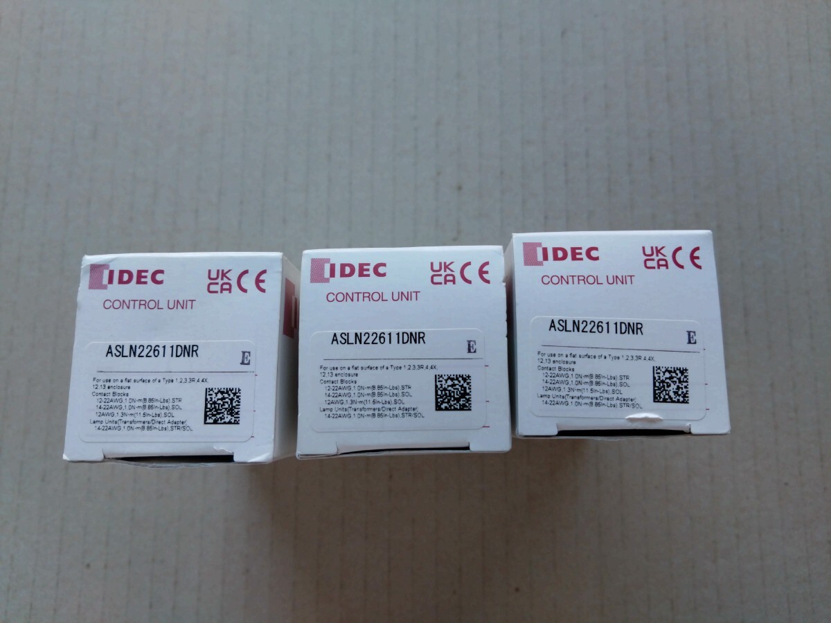 新品未使用 IDEC アイデック 照光セレクタスイッチ ASLN22611DNR 3個_画像1