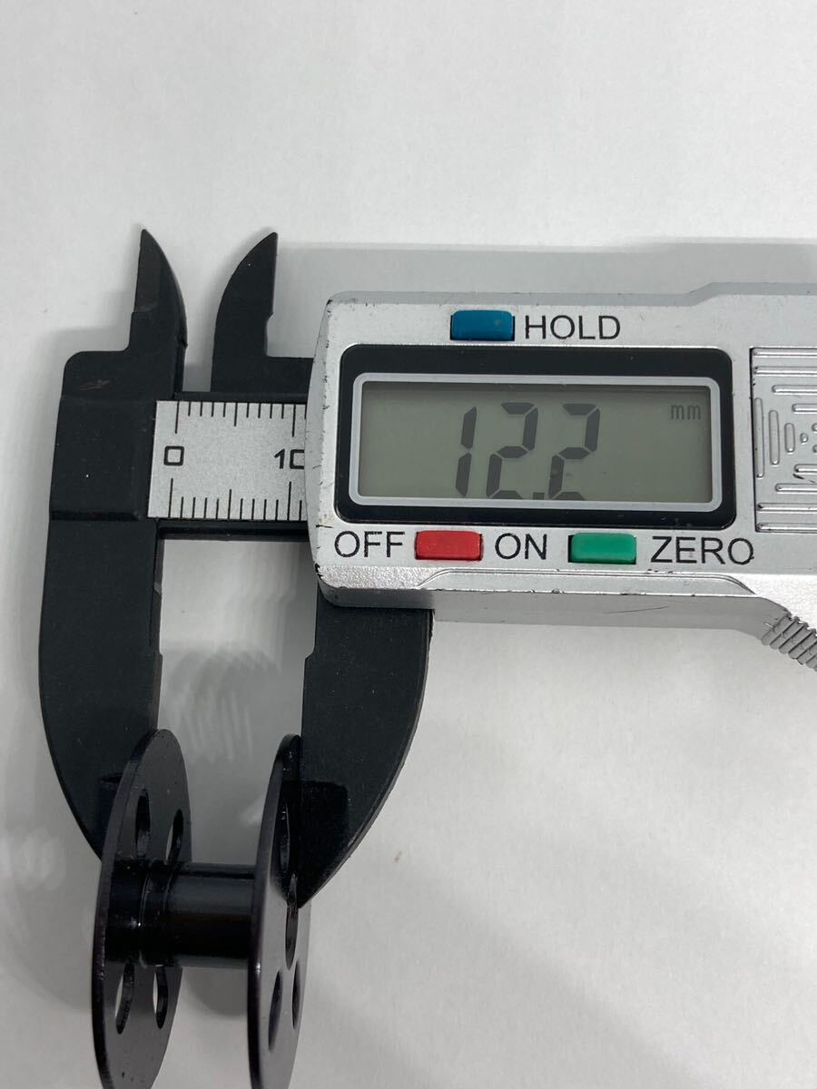 工業用ミシン部品★大釜4ツ穴ボビン10個★新品_画像4