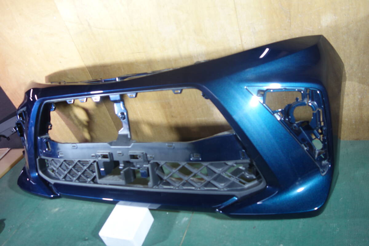 21078　M900A 後期 ルーミー G/X　フロントバンパー　ロアグリル付き　B82 レーザーブルー　52119-B1440_画像2