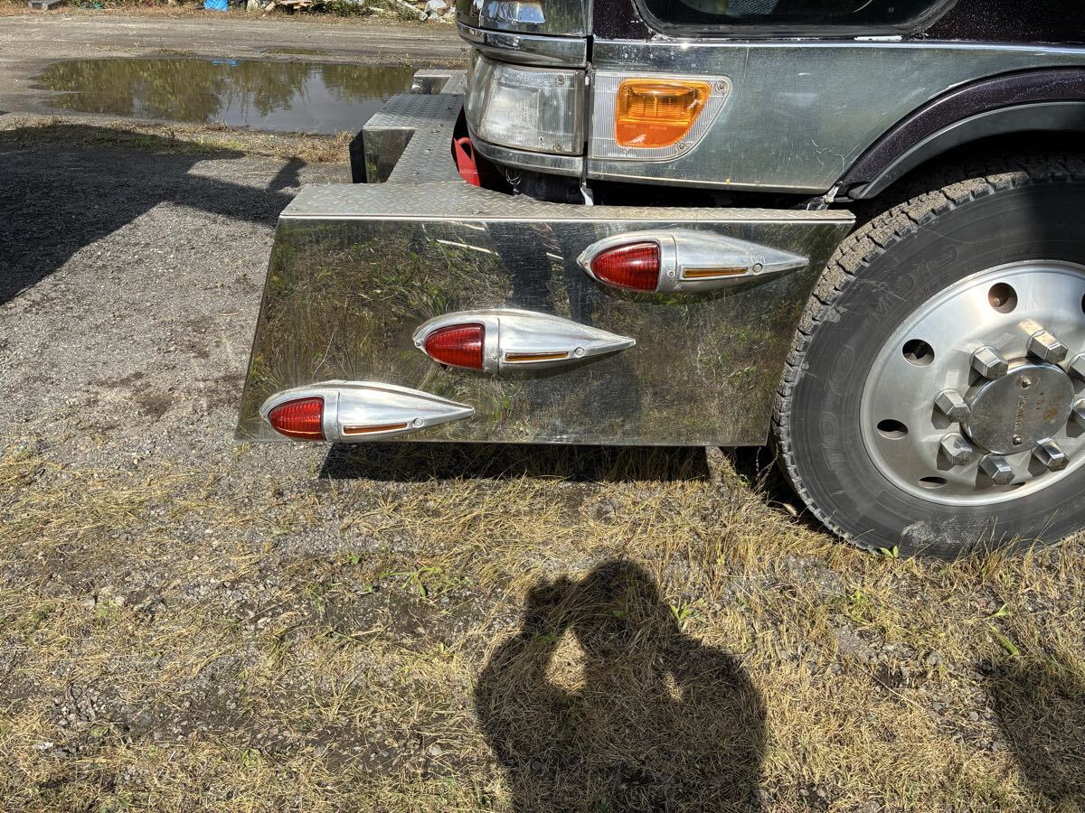 大型トラック用　バンパー