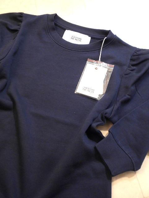 正規2024SSモデル入荷☆彡ITALY『SILVIAN HEACH』◆旬のシルビアンヘッチ◆素敵NAVY!人気パフスリーブ”スウェットトレーナー!XXSサイズ_画像9