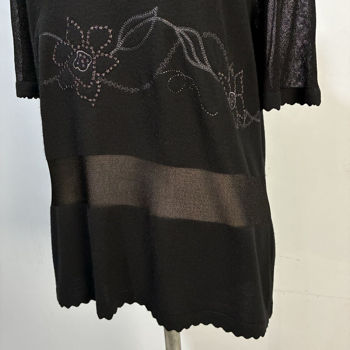 JEAN GIRARD フランス製 半袖ニット ニットカットソー 刺繍ニット ニットTシャツ 花柄刺繍 黒 ブラック 希少【レターパックプラス郵送可】T_画像3