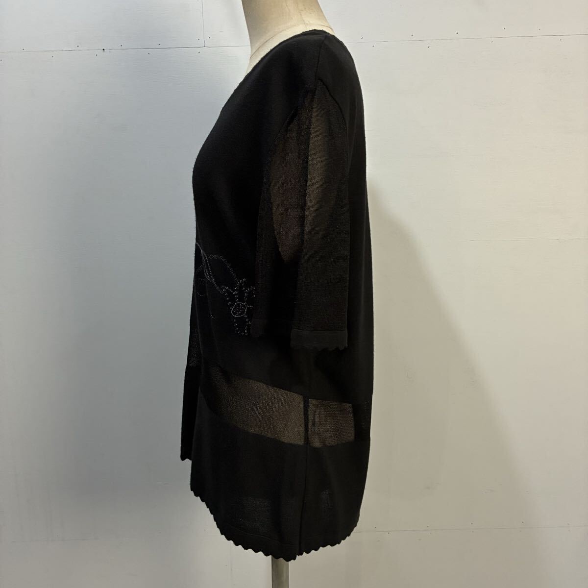 JEAN GIRARD フランス製 半袖ニット ニットカットソー 刺繍ニット ニットTシャツ 花柄刺繍 黒 ブラック 希少【レターパックプラス郵送可】T_画像4