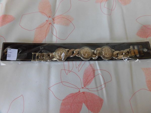 922 ブレスレット　ゴールド系　インドネシア製_画像1